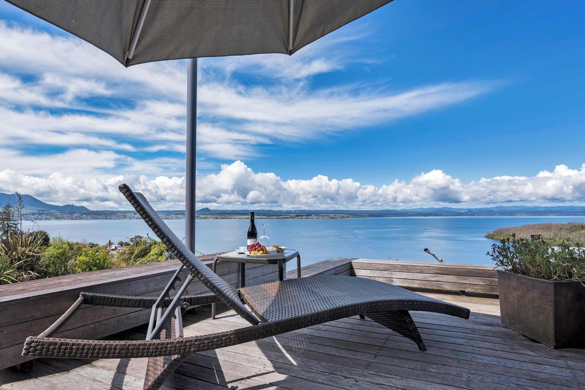 Serenity On Wakeman Taupo Exterior foto